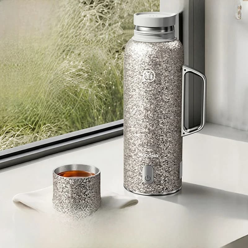 كوب معزول من التيتانيوم النقي مع عرض درجة الحرارة، 601-700ml