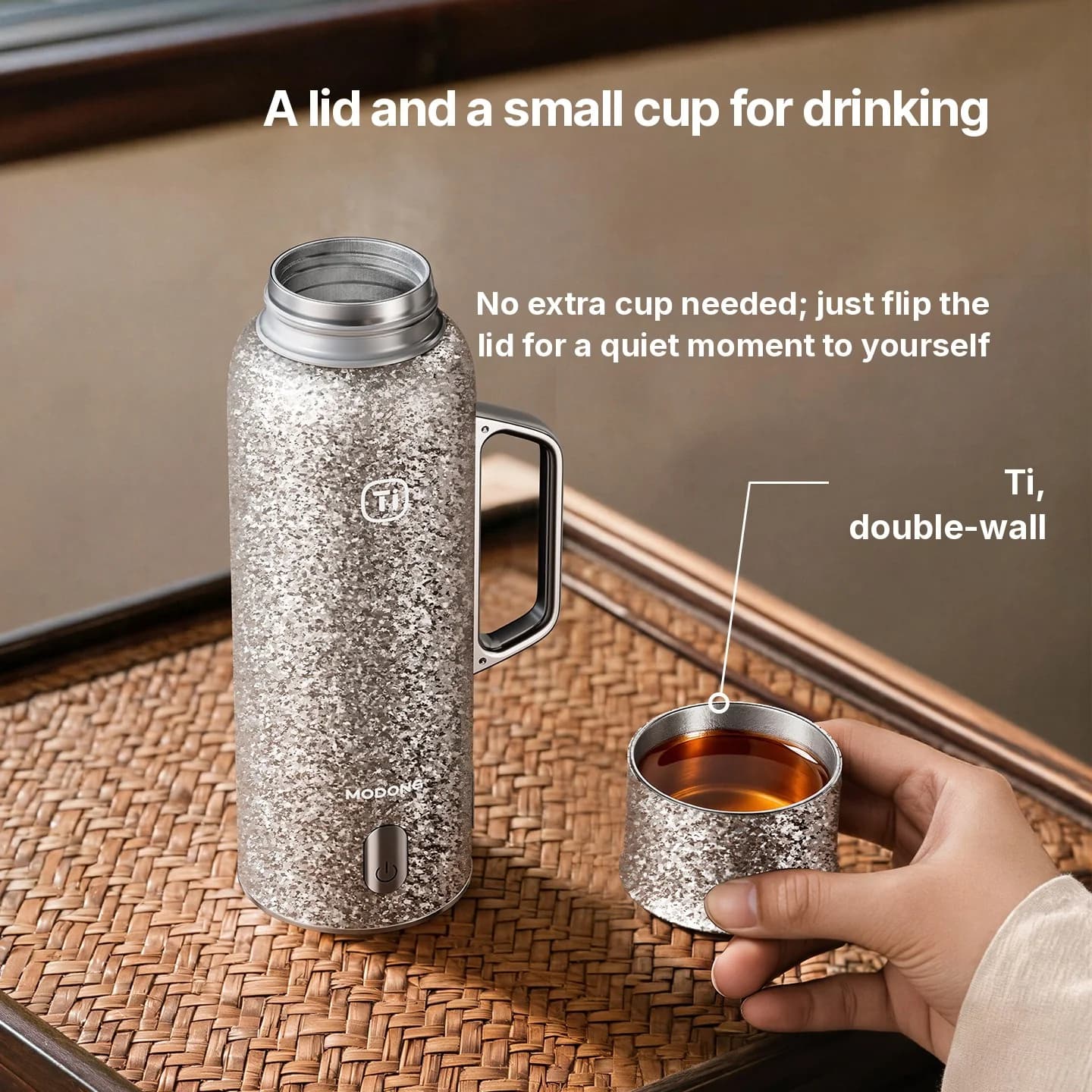 كوب معزول من التيتانيوم الخالص مع عرض درجة الحرارة، 601-700ml